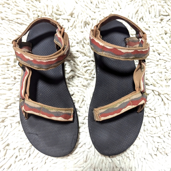 Teva Shoes - Teva brown patterned Original Universal Sandal in Vista Neutral- size 8